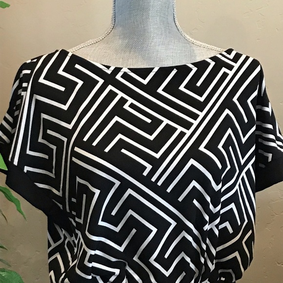 White House Black Market Tops - White House Black Market Short Sleeve Blouse